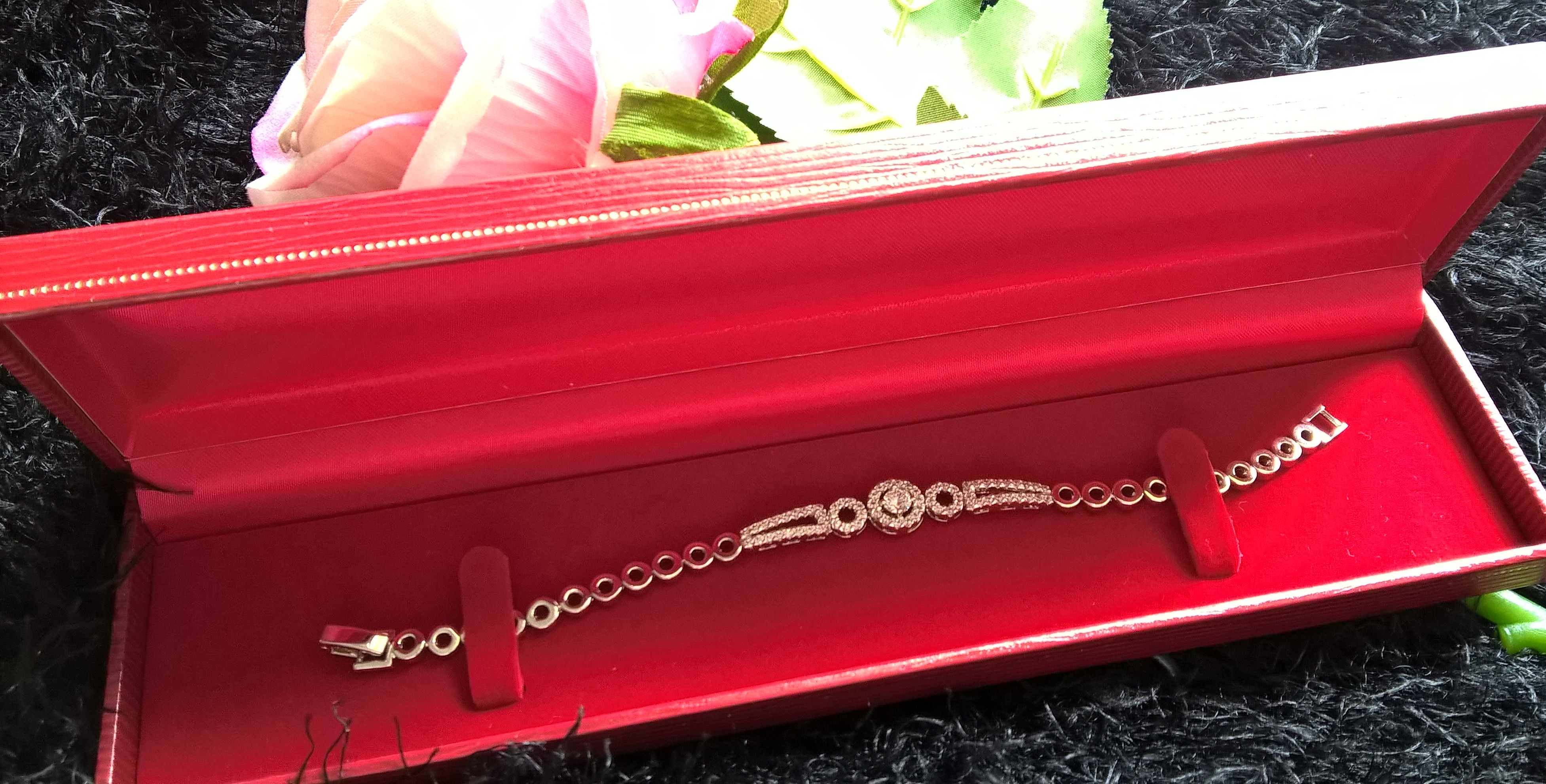 สร้อยข้อมือ งาน Costume Jewelry เพชร CZ รุ่น Circle Classic แบรนด์ Shali