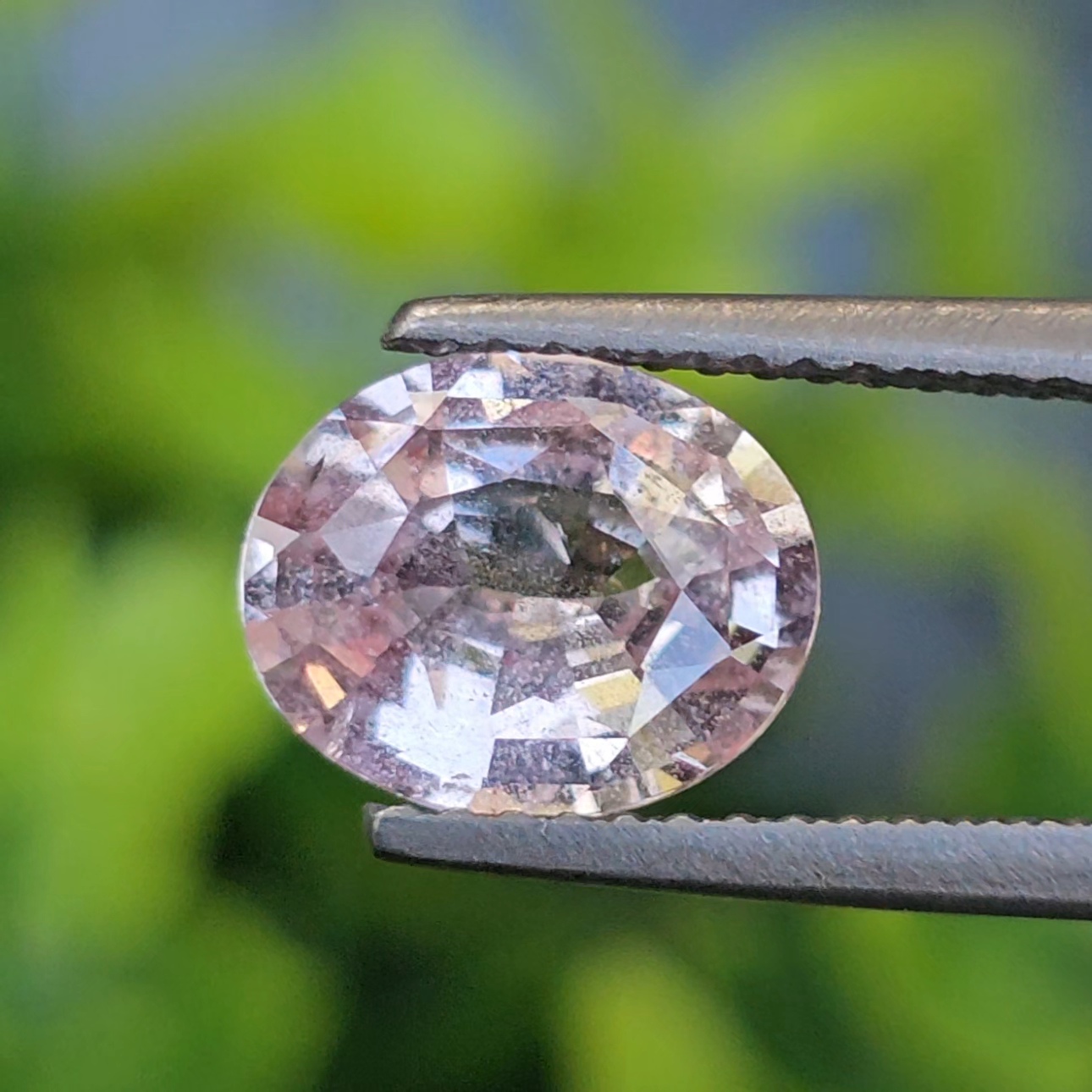 พลอย พัดพารัดชา Padparadscha Sapphire 2.18 กะรัต (Cts.) ดิบ (Unheated) พร้อมใบเซอร์ พลอยแท้ อัญมณีมงคลประจําวันเกิด เครื่องประดับพลอย