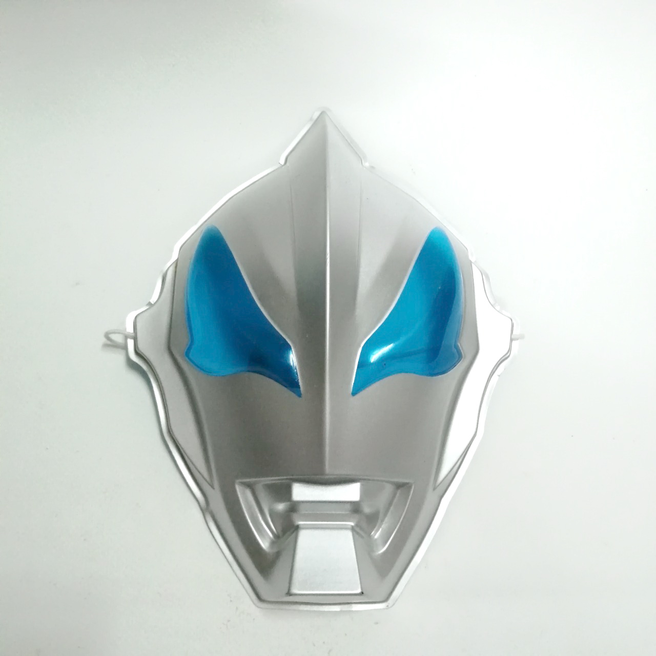 หน้ากาก อุลตร้าแมน จีส งานแท้ญี่ปุ่น มีใบรับรองจาก บ.tsuburaya ติดอยู่ด้านใน ขนาดตามรูป สภาพดี มีรอยนิดหน่อย