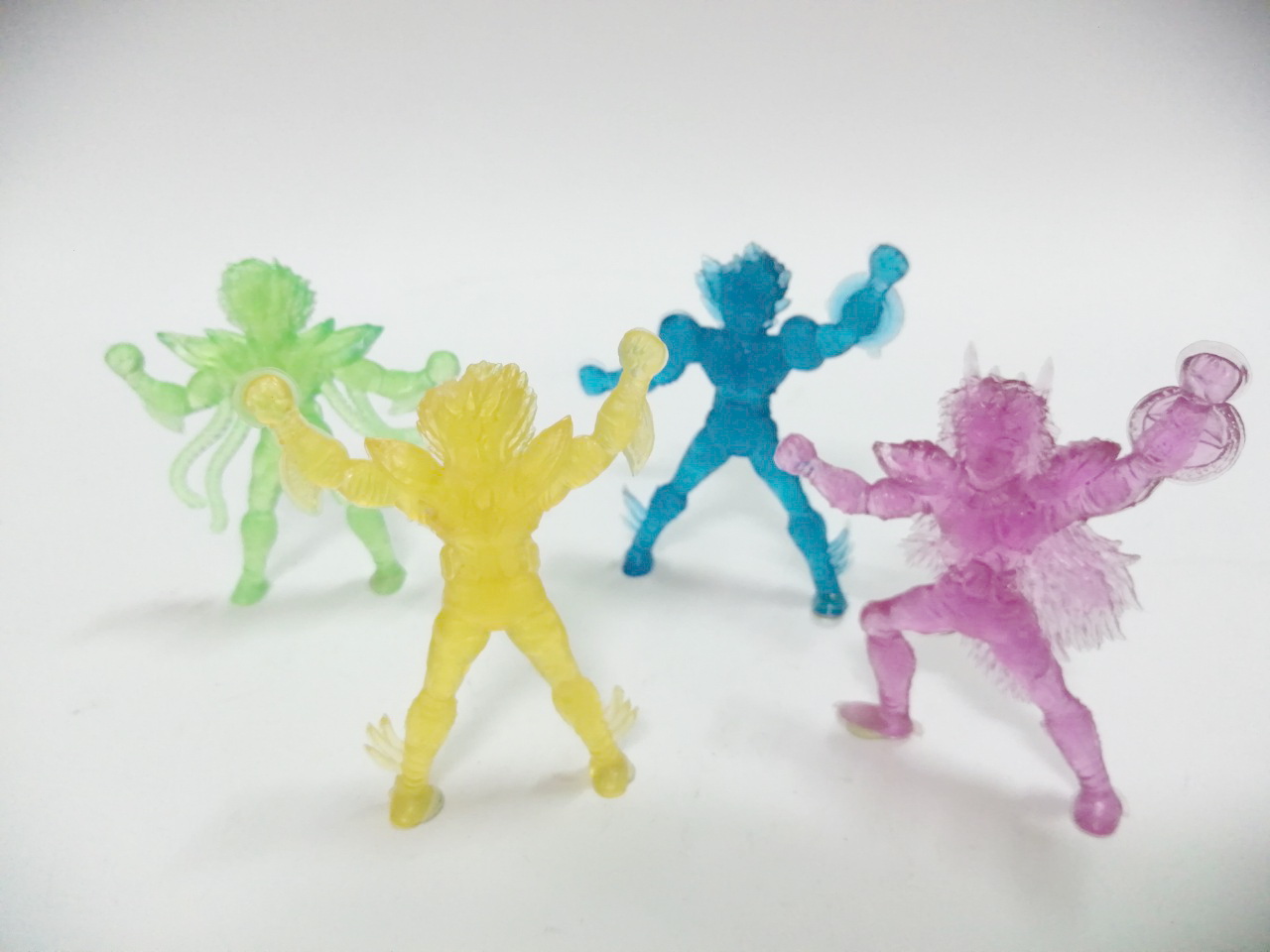 ตุ๊กตุ่นยาง เซนต์เซย่า เปกาซัส เซยย่า(เหลือง) ดราก้อน ชิริว(ม่วง) ฟินิกซ์ อิคคิ(เขียว) ซิกนัส เฮียวกะ(น้ำเงิน)