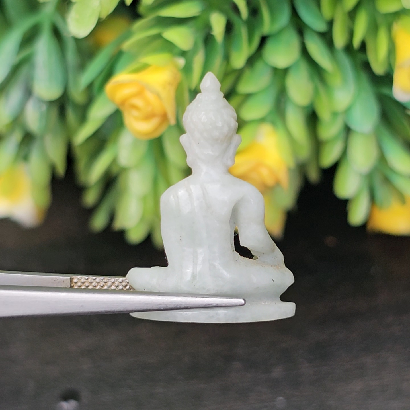 หยก แกะสลัก รูป พระ (Burmese jadeite) 16.83 กะรัต (cts.) หยก พม่า แท้