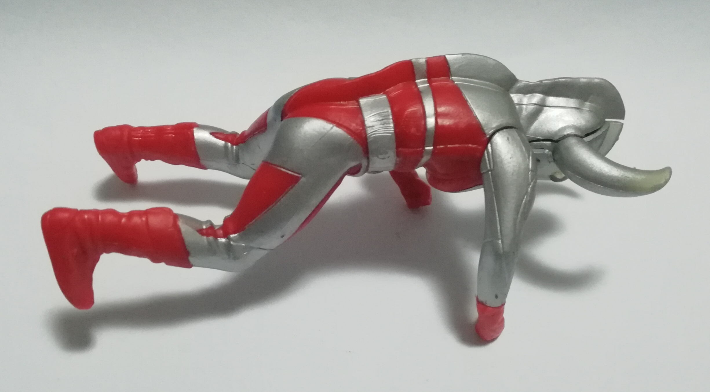 แคนดี้ทอย เจ้าพ่ออุลตร้า มีรอยบ้างตามภาพ **ไม่มีตราปั๊ม