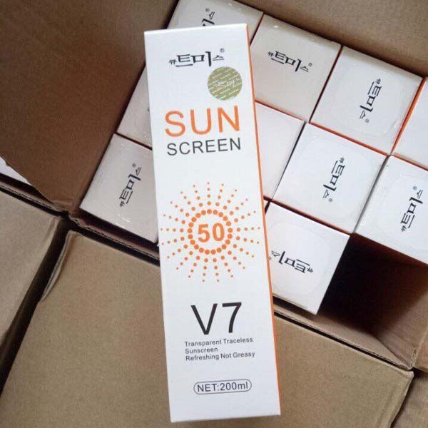 สเปรย์กันแดด ปรับสีผิว เกาหลี Sun Screen V7 SPF 50 PA+++ 200ml. ราคาปลีก