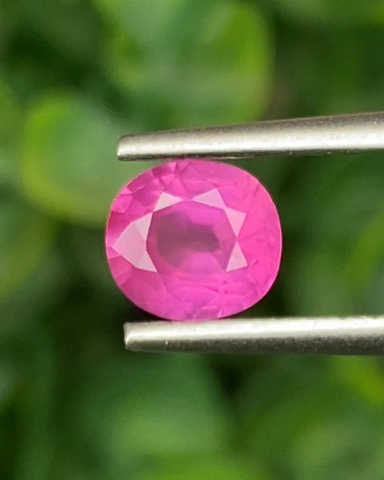 พลอย ชมพู พิ้ง แซฟไฟร์ Pink Sapphire 1.15 กะรัต (Cts.) พลอยแท้ อัญมณีมงคลประจําวันเกิด เครื่องประดับพลอย
