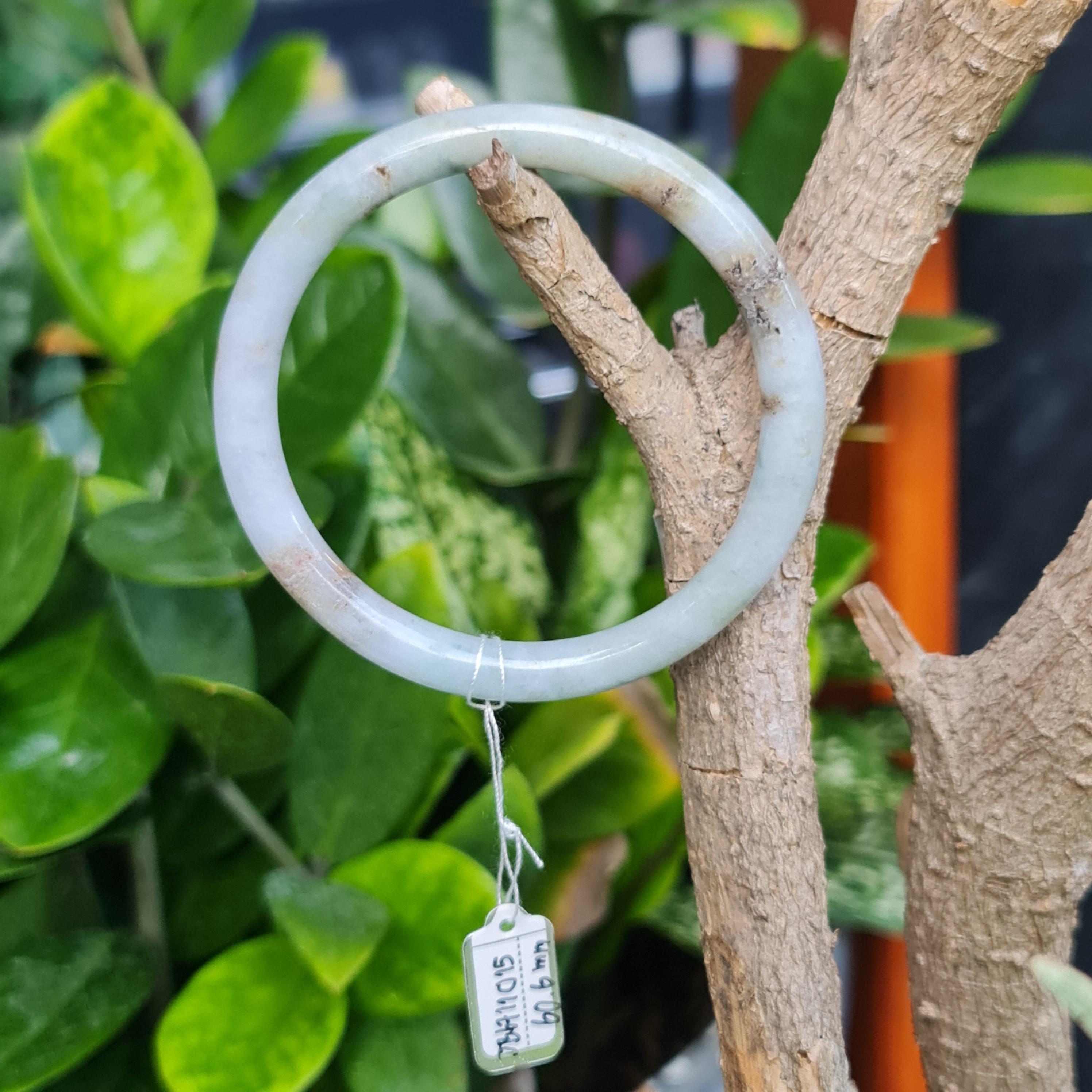 JB6711015 หยก พม่า แท้ Jade กำไลหยก 60.6 มม. (Jadeite bracelet) พม่า (Myanmar)