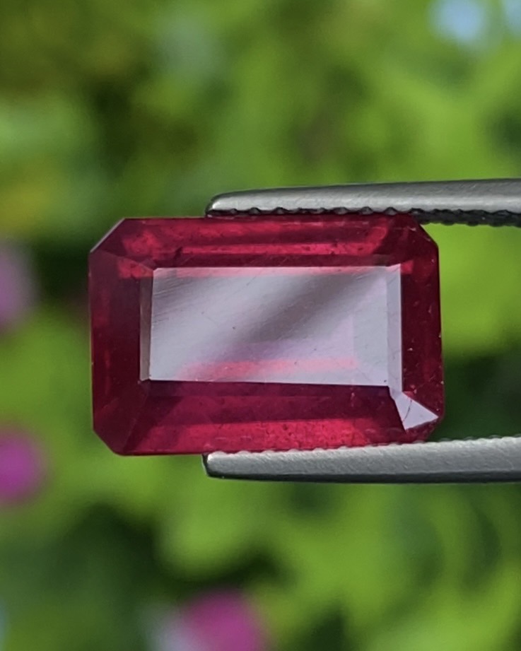 พลอย ทับทิม Ruby sapphire 6.85 กะรัต (Cts.) พลอยแท้ อัญมณีมงคลประจําวันเกิด เครื่องประดับพลอย
