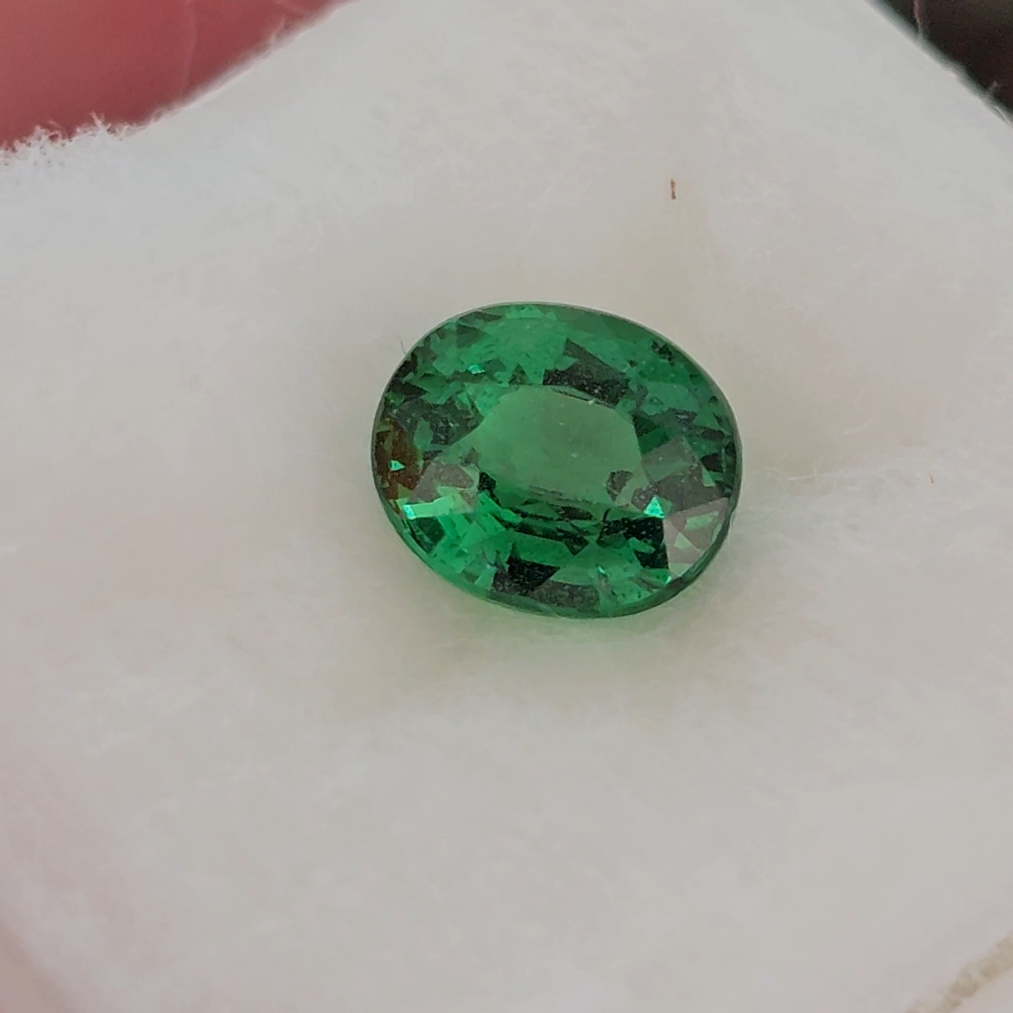 พลอย ซาโวไรท์ Tsavorite Garnet 1.26 กะรัต (Cts.) ดิบ Unheated พร้อมใบเซอร์ อัญมณีมงคลประจําวันเกิด เครื่องประดับพลอย