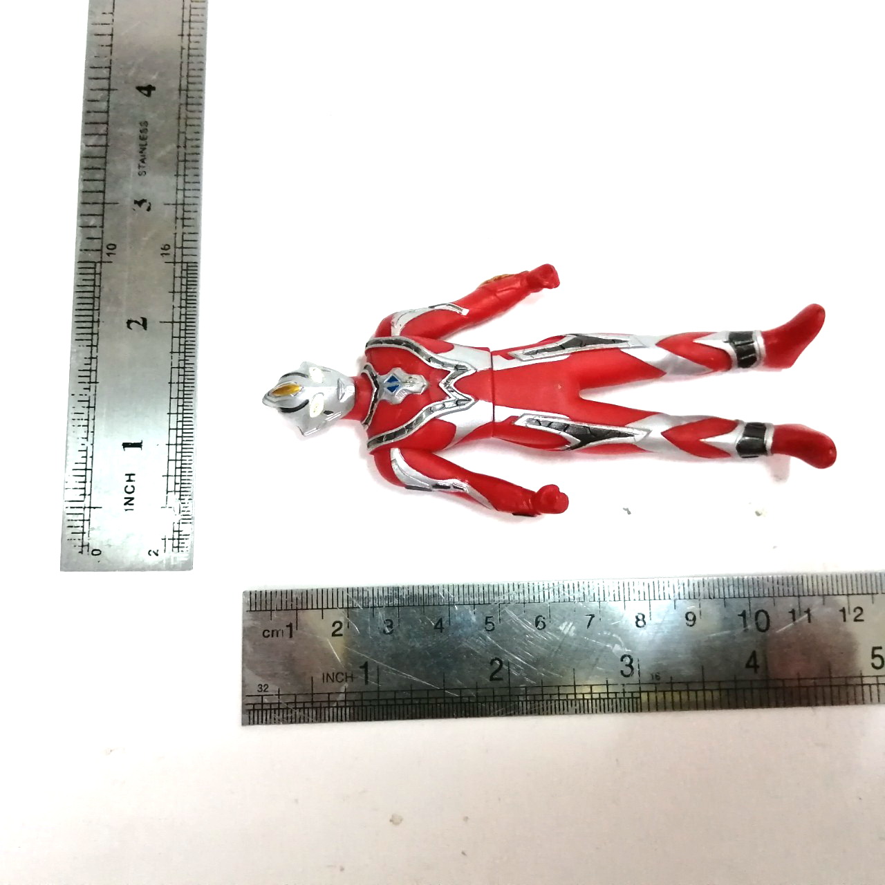 ซอฟ 4 นิ้ว(ตัวที่2) ขนาดตามรูป อุลตร้าแมนเมบิอุส ร่างอินฟินิตี้ รวม หกพี่น้องตร้า สภาพดี มีรอยบ้าง