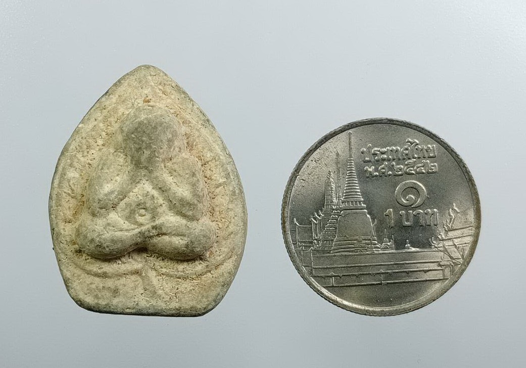 ผ3441 พระปิดตา หลังคูณลาภ หลวงพ่อคูณ วัดบ้านไร่ จ.นครราชสีมา ปี2517 เนื้อเขียว