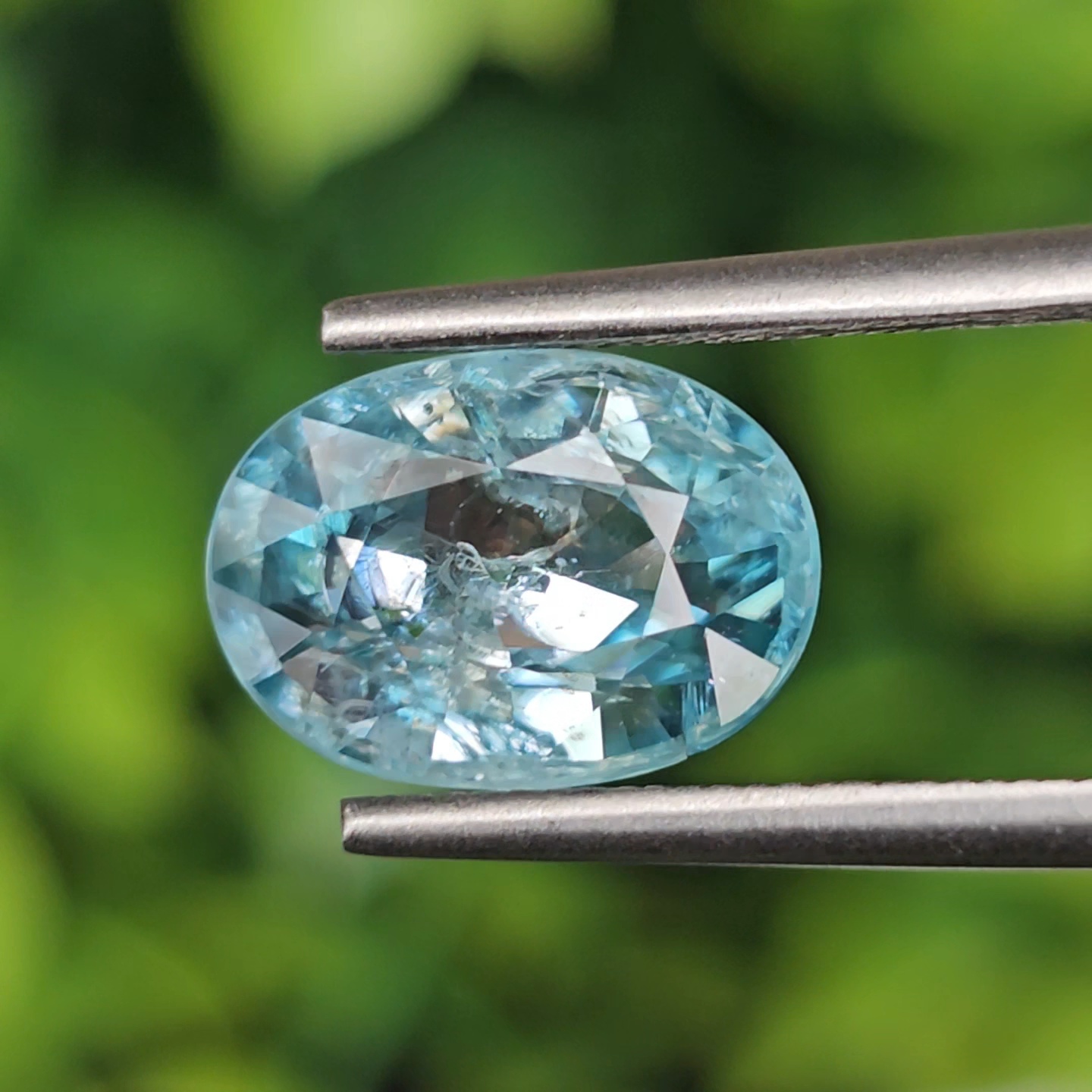 พลอย เพทาย (Zircon) 4.26 กะรัต (Cts.) พลอยแท้ อัญมณีมงคลประจําวันเกิด เครื่องประดับพลอย