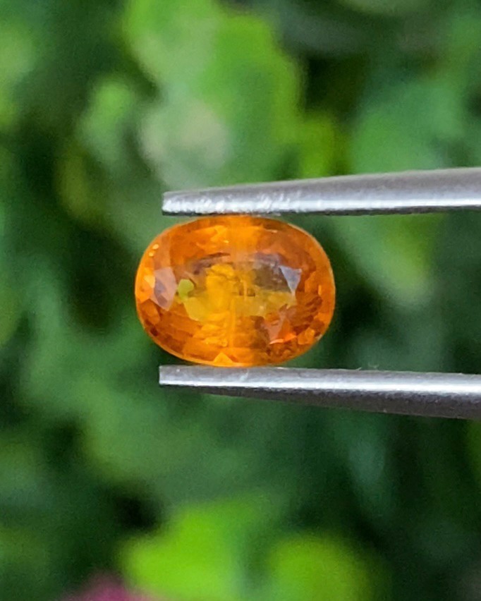 พลอย บุษราคัม Yellow Sapphire 1.00 กะรัต (Cts.) พลอยแท้ อัญมณีมงคลประจําวันเกิด เครื่องประดับพลอย