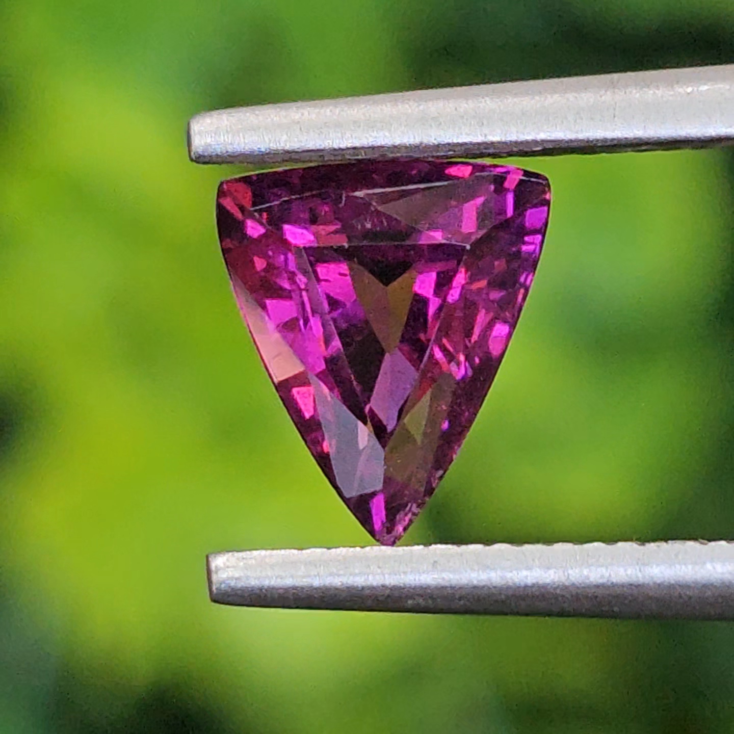 พลอย อุมบาไลต์ การ์เน็ต Umbalite Garnet 1.16 กะรัต (Cts.) ดิบ Unheated ลอยแท้ อัญมณีมงคลประจําวันเกิด เครื่องประดับพลอย