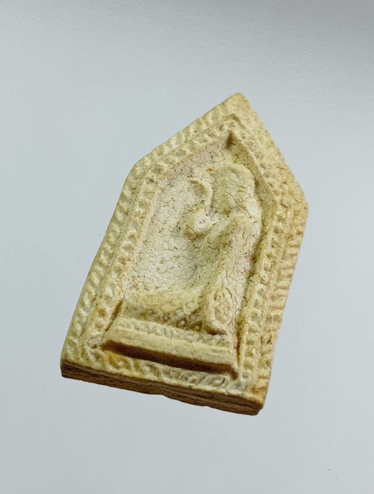 ผ3440 นางกวักเนื้อผง ห้าเหลี่ยม ไม่ทราบที่