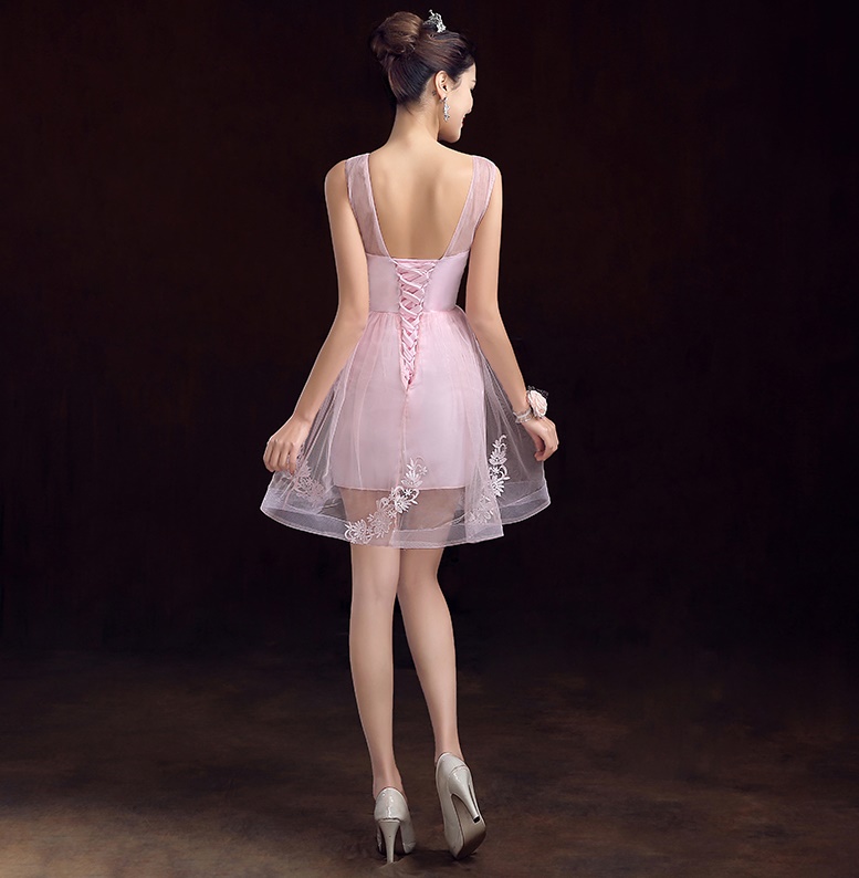 พร้อมส่ง ชุดราตรีสั้น แขนกุด แบบเรียบหรู แต่งผ้าตาข่ายแซมด้วยลูกไม้&คริสตัล สีชมพู