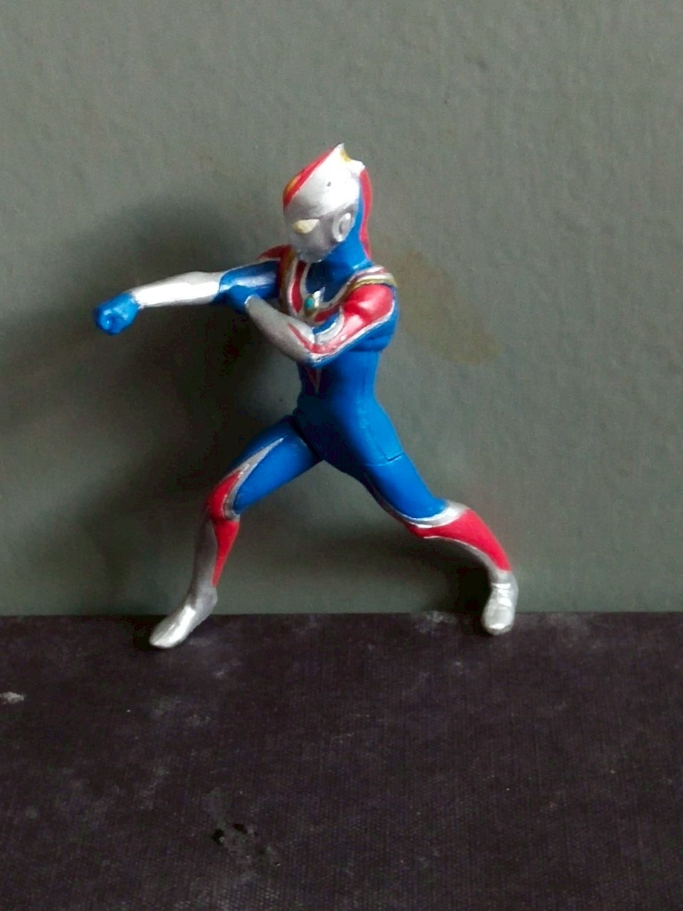 มีหลายภาพ กาชาปอง อุลตร้าแมนคอสมอส ไม่มีฐาน