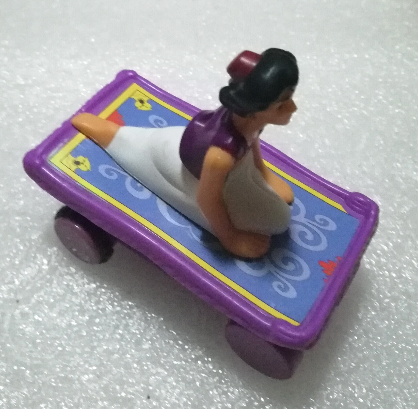 เซ็ทเจ้าหญฺงดิสนีย์ Disney princess "อาละดิน Alladin - เจ้าชายและเจ้าหญิงจัสมิน" เหาะบนพรมเป็นรถ ของสะสมจากแมคโดนัลด์ **มีตำหนิ โปรดตรวจสอบทุกภาพ