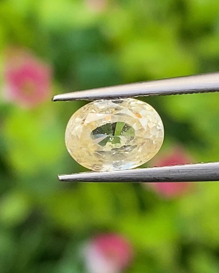 พลอย บุษราคัม yellow sapphire 1.54 กะรัต (Cts.) พลอยแท้ อัญมณีมงคลประจําวันเกิด เครื่องประดับพลอย