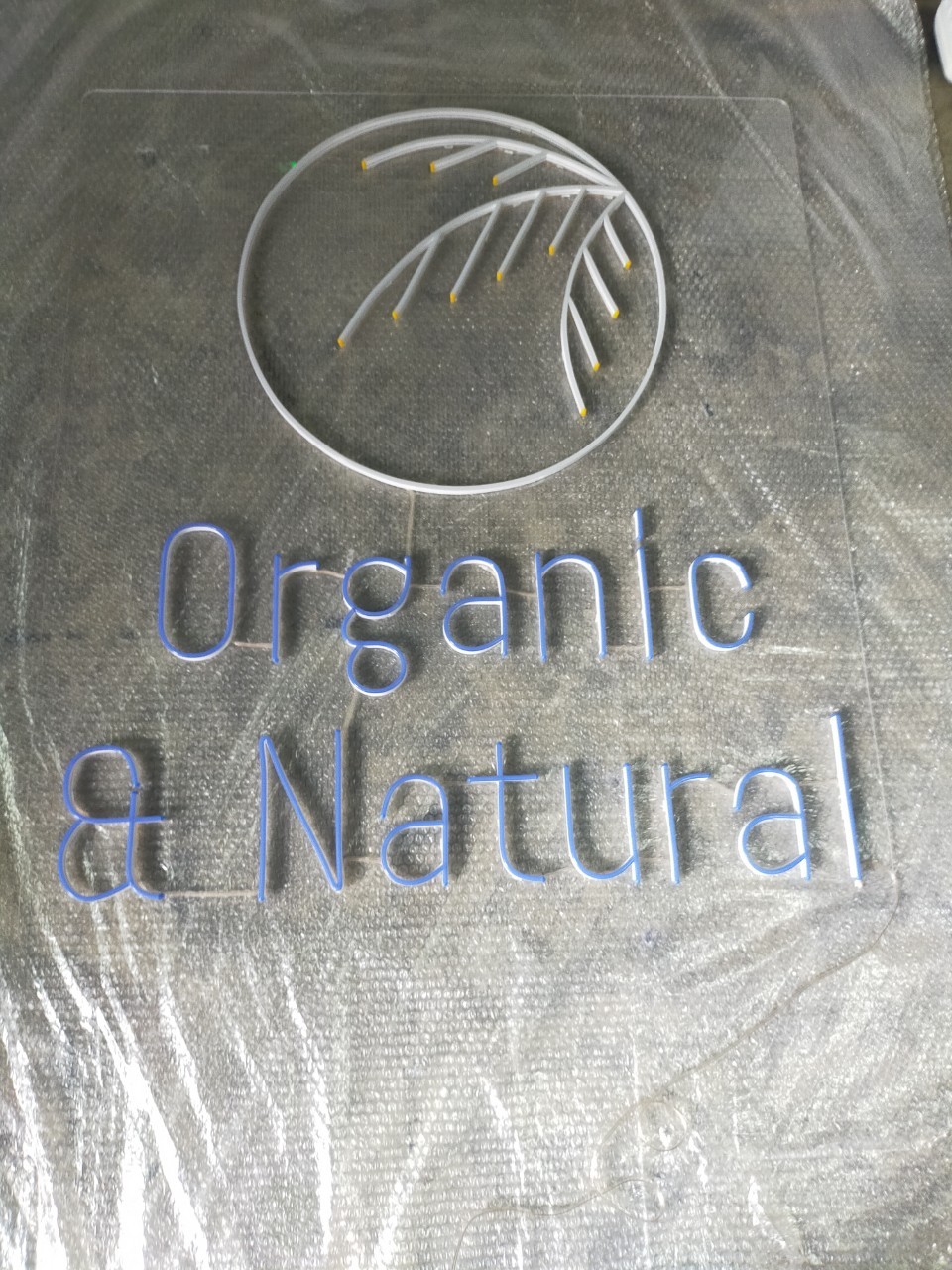 ไฟนีออน เฟค