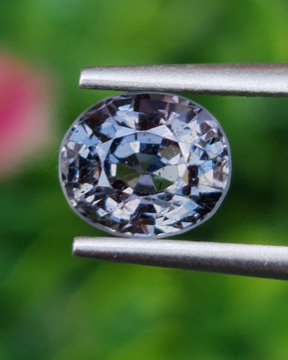 พลอย สปิเนล Spinel 1.59 กะรัต (Cts.) พลอยแท้ อัญมณีมงคลประจําวันเกิด เครื่องประดับพลอย