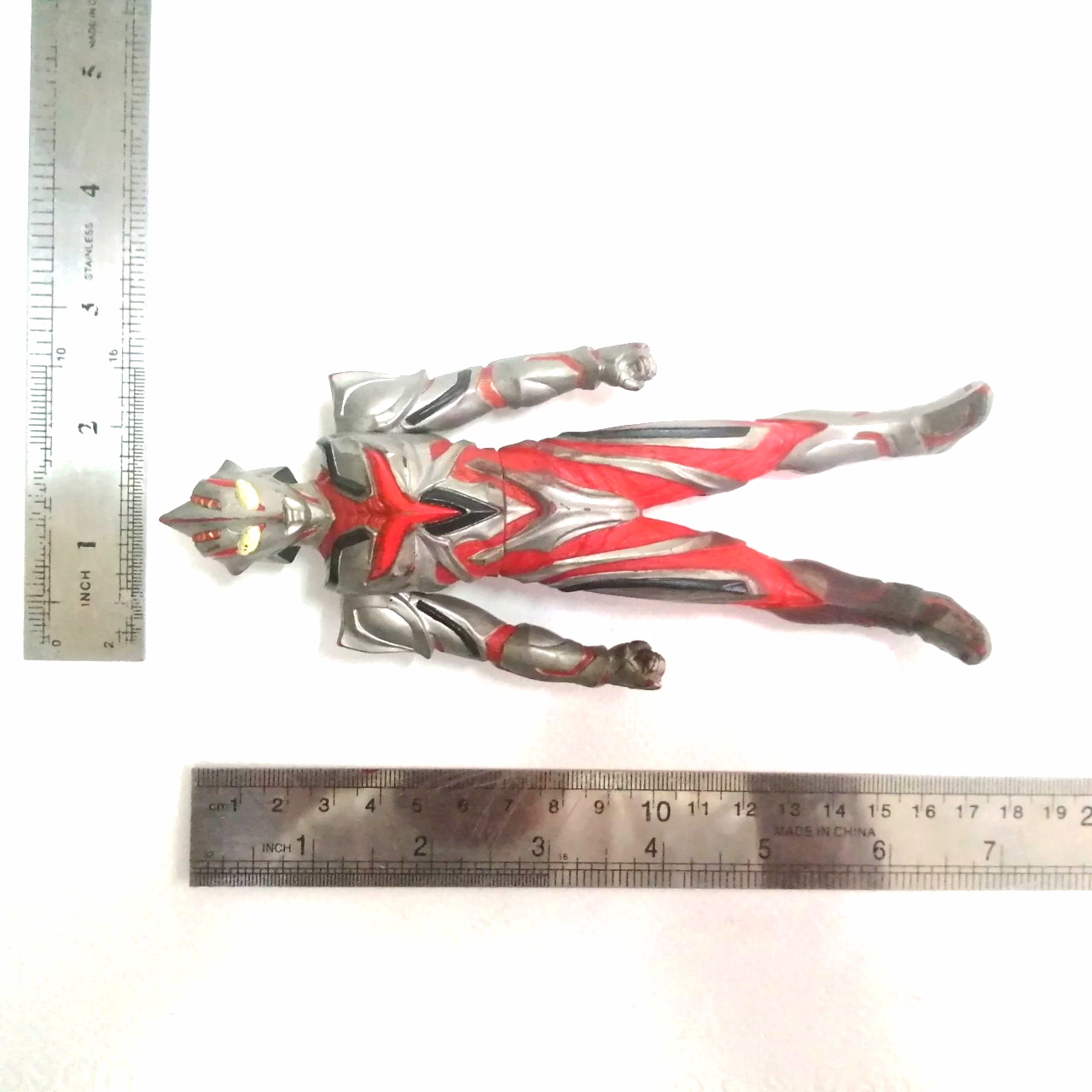 ซอฟ6.5นิ้ว อุลตร้าแมน เดอะเน๊กซ์ ร่าง จีเนียส ค่อนข้างหายากไม่พบบ่อย สภาพดีมีรอยสีถลอกบ้าง