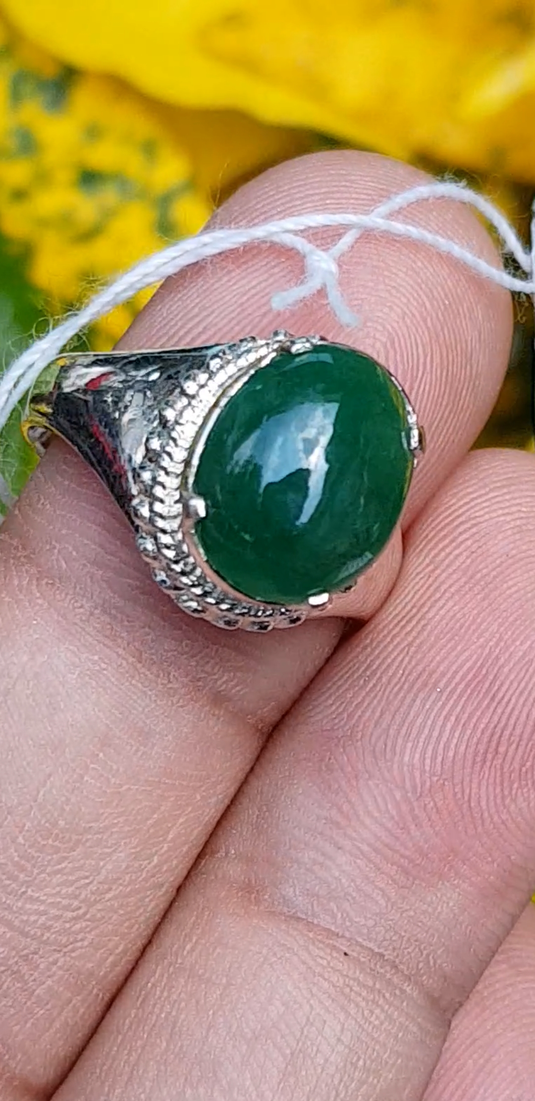 หยก พม่า แท้ Jade แหวนหยก 翡翠戒指 (Jadeite ring) 2.30 กะรัต (Cts.) (Size) 57 ดิบ ไม่ผ่านการปรับปรุง (Type A) พม่า (Myanmar)