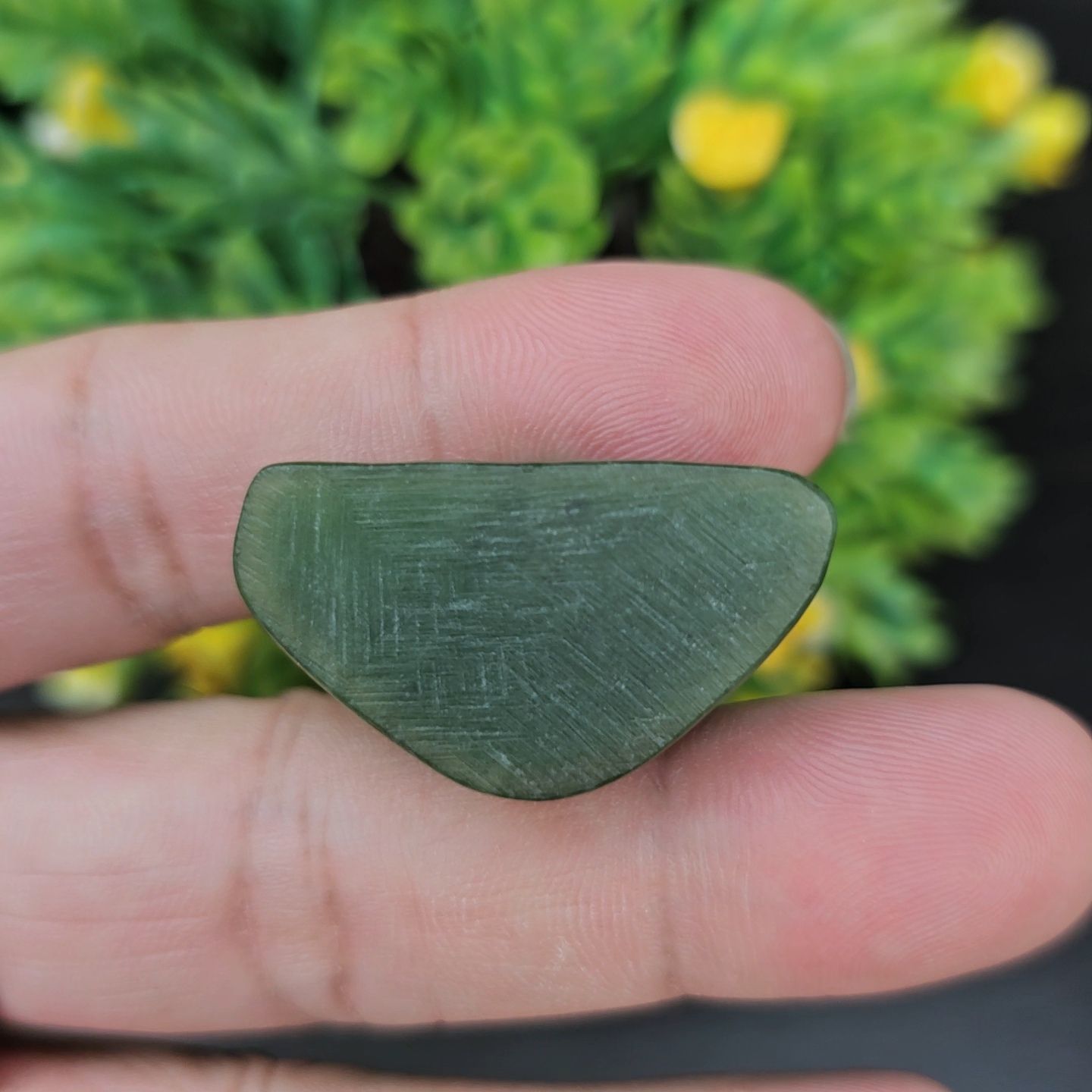 หยกแกะสลัก พระหยกเนฟไฟรต์ (Nephrite jadeite) หน้าตัก 1.24 นิ้ว