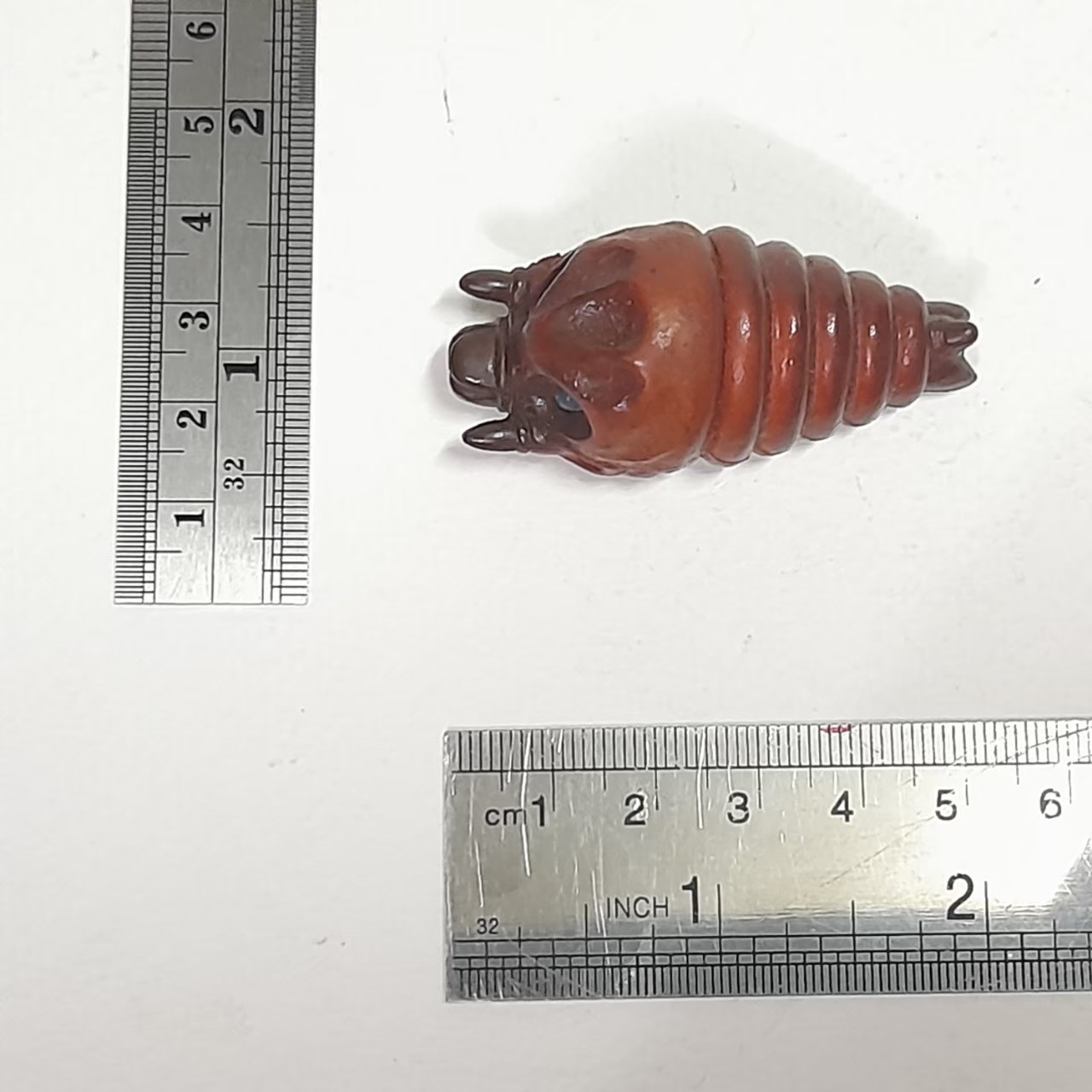 ฟิกเกอร์ยางตัน ขนาด2 นิ้ว หนอน มอธร่า จาก ก๊อตซิลล่า มือสองสภาพดีมีรอยบ้าง มีปั๊ม