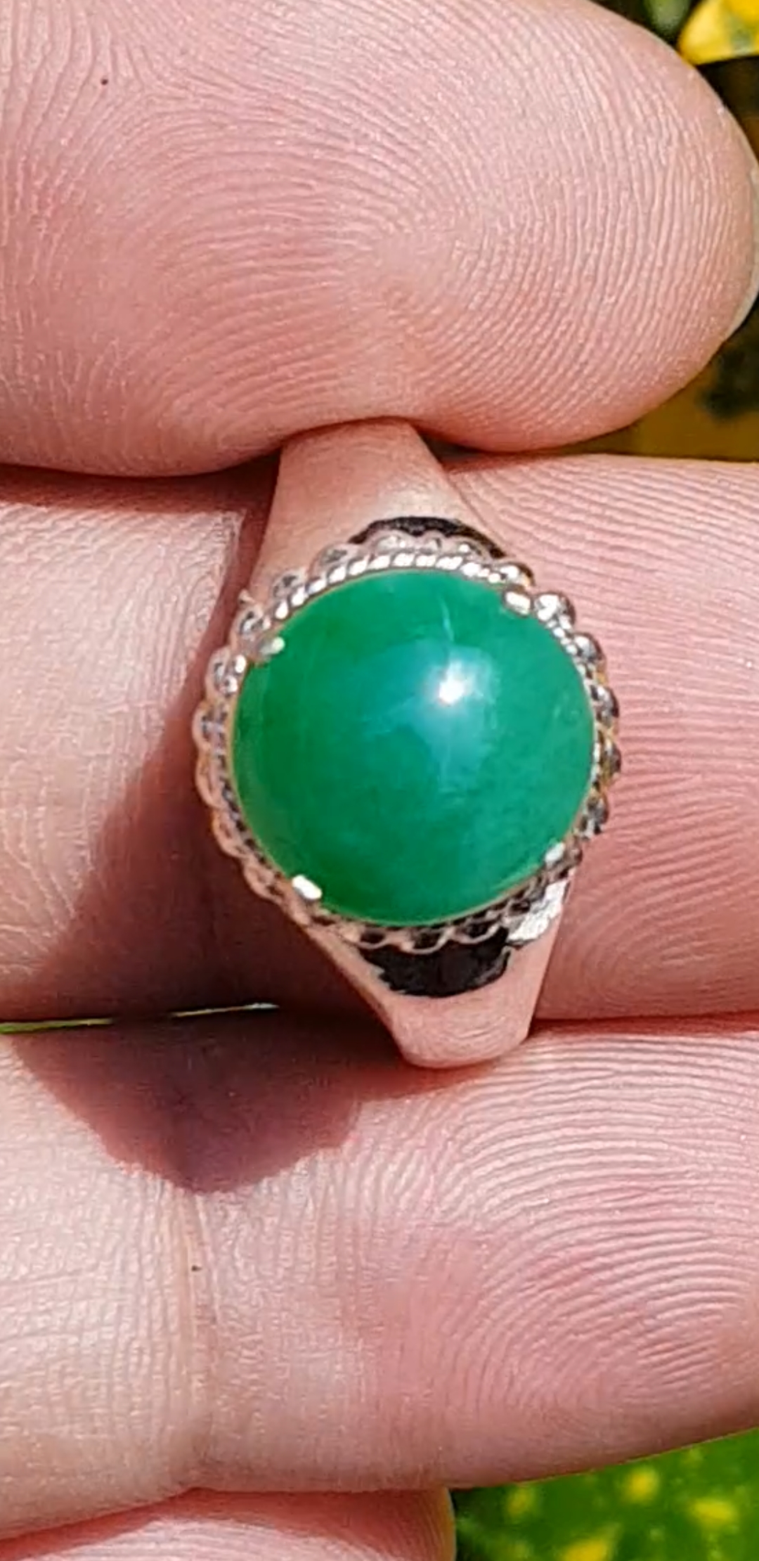 หยก พม่า แท้ Jade แหวนหยก 翡翠戒指 (Jadeite ring) 2.30 กะรัต (Cts.) Size 59 ดิบ ไม่ผ่านการปรับปรุง (Type A) พม่า (Myanmar)