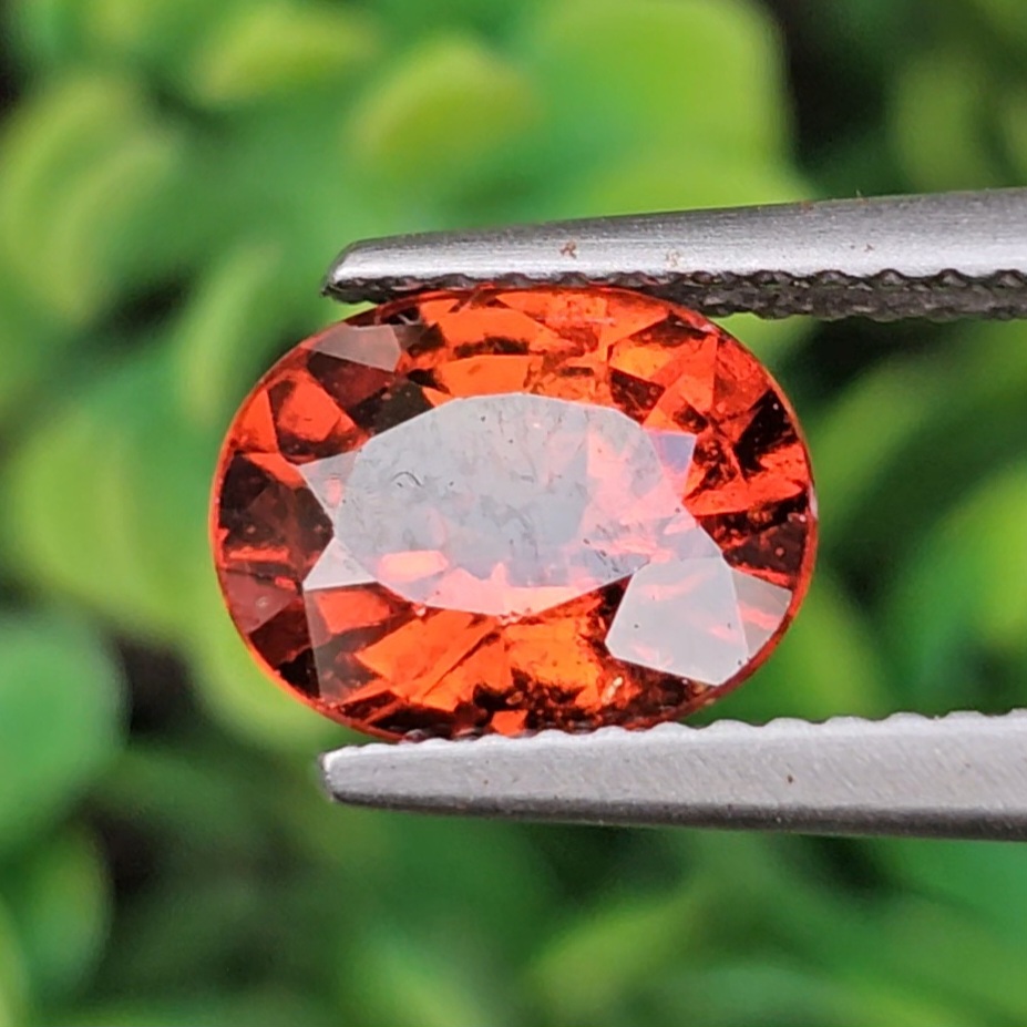 พลอย สเปสซาร์ไทต์ Spessartite Garnet 2.35 กะรัต Cts. พลอยแท้ อัญมณีมงคลประจําวันเกิด เครื่องประดับพลอย