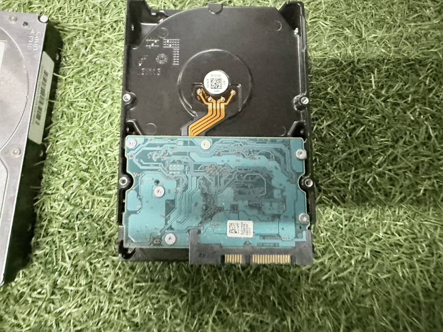 Toshiba 2TB SATA 3.5 6Gbps 7200RPM"