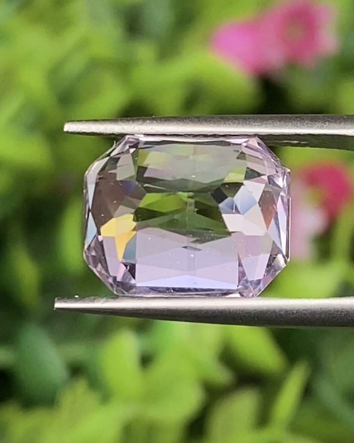 พลอย คุนไซท์ Kunzite 9.05 กะรัต (Cts.) พลอยแท้อัญมณีมงคล ประจําวันเกิด เครื่องประดับพลอย