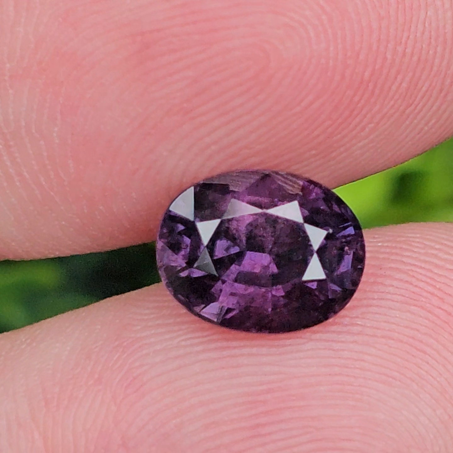 พลอย คัลเลอร์เชนจ์ แซฟไฟร์ Color Change Sapphire 3.40 กะรัต (Cts.) พลอยแท้ อัญมณีมงคลประจําวันเกิด เครื่องประดับพลอย