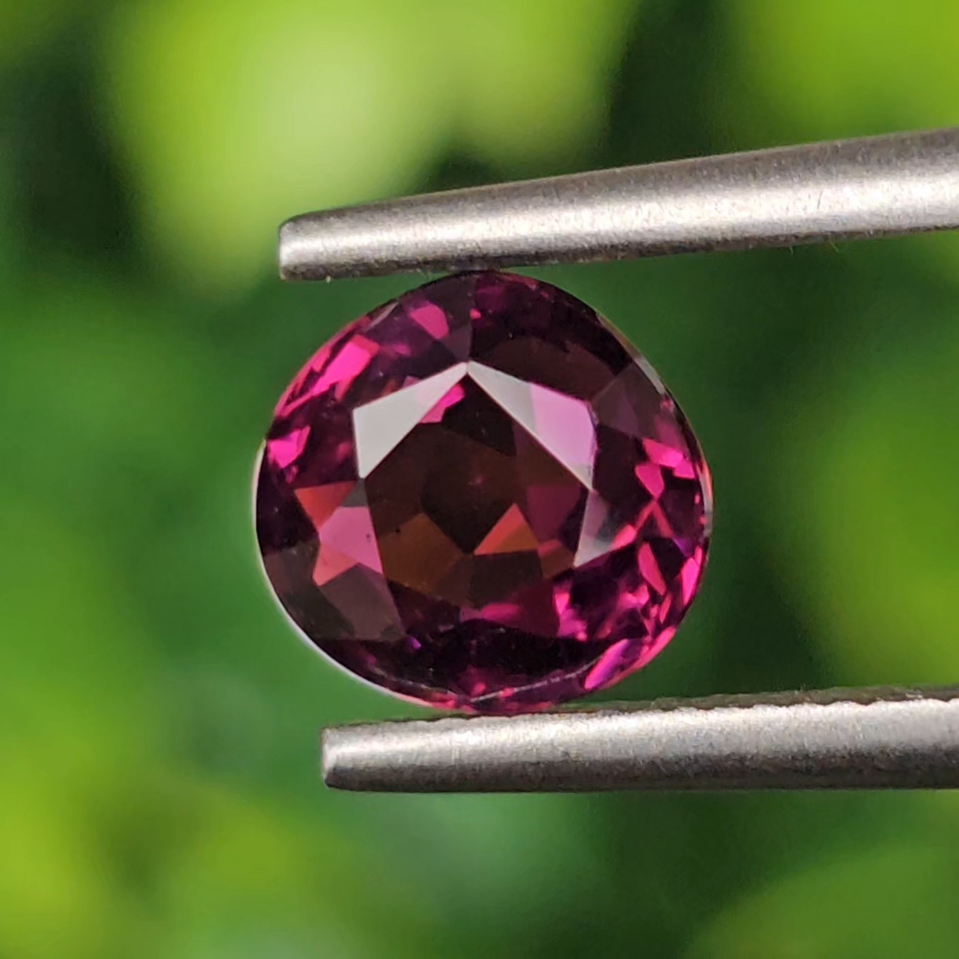 พลอย รูเบลไลต์ ทัวร์มาลีน Rubelite Tourmaline 1.27 กะรัต (Cts.) พลอยแท้ อัญมณีมงคลประจําวันเกิด เครื่องประดับพลอย