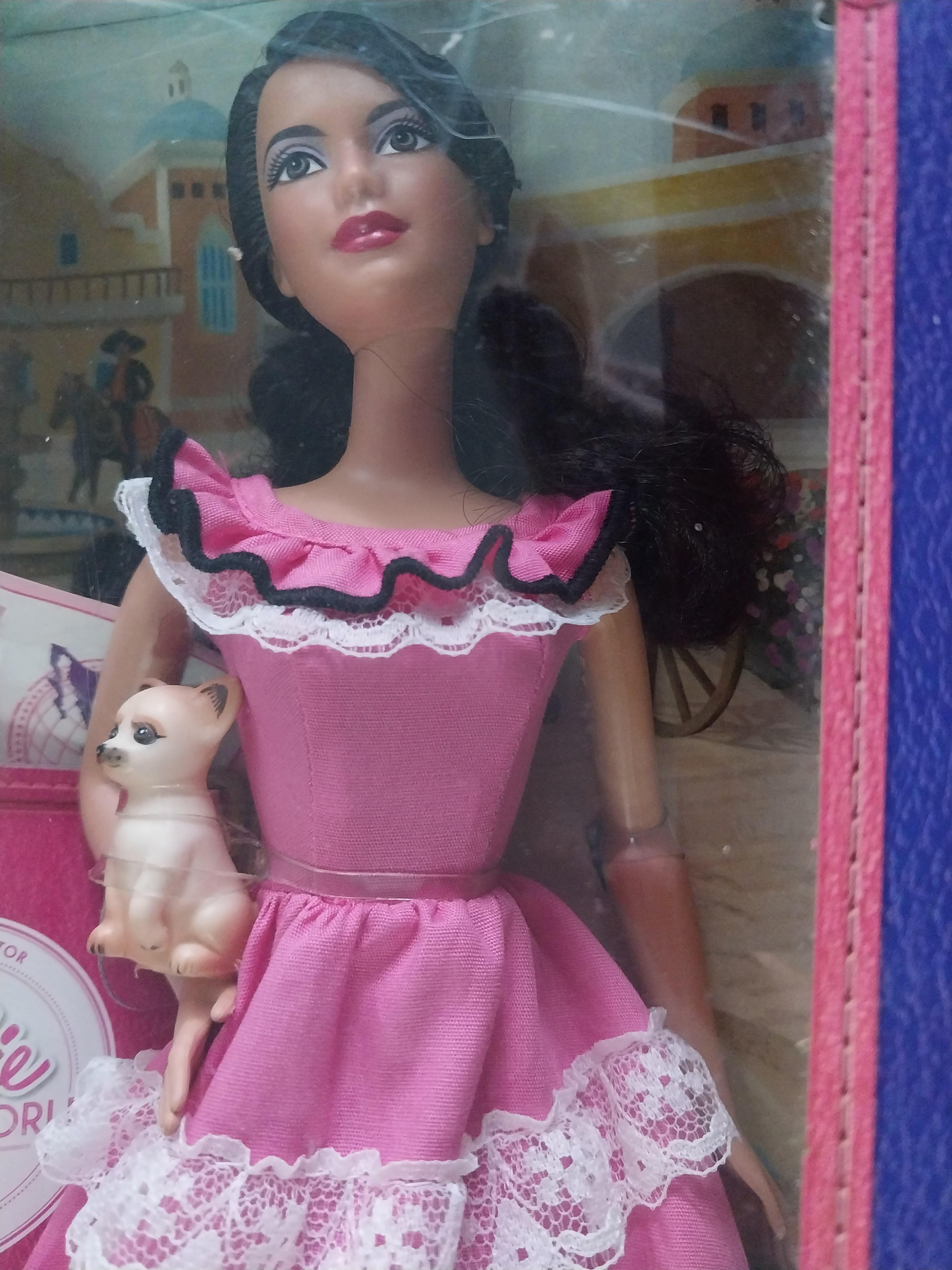 มือ1 เก่าเก็บในกล่อง **กล่องมีตำหนิ ตุ๊กตาบาร์บี้ รุ่น Dolls of the World_Mexico ตุ๊กตาเม็กซิโก