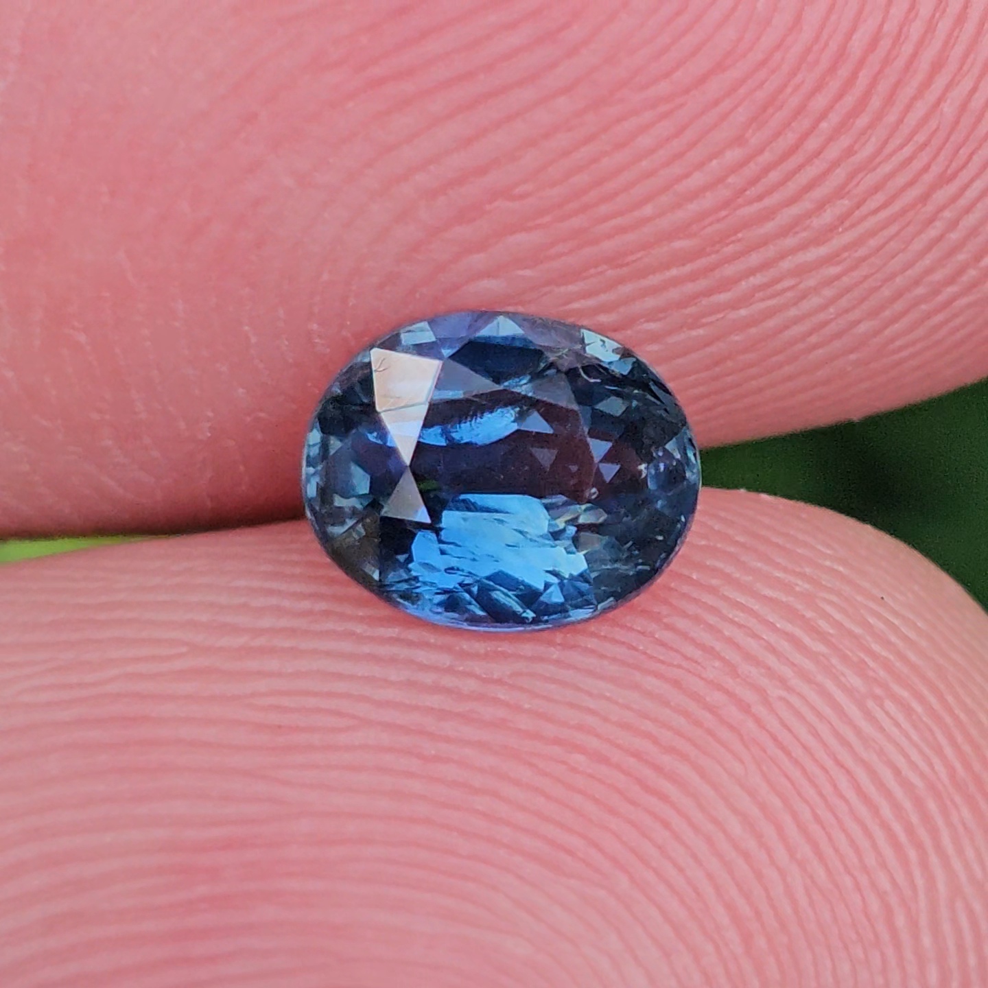 พลอย ไพลิน (Blue Sapphire) 1.06 กะรัต (Cts.) พลอยแท้ อัญมณีมงคลประจําวันเกิด เครื่องประดับพลอย
