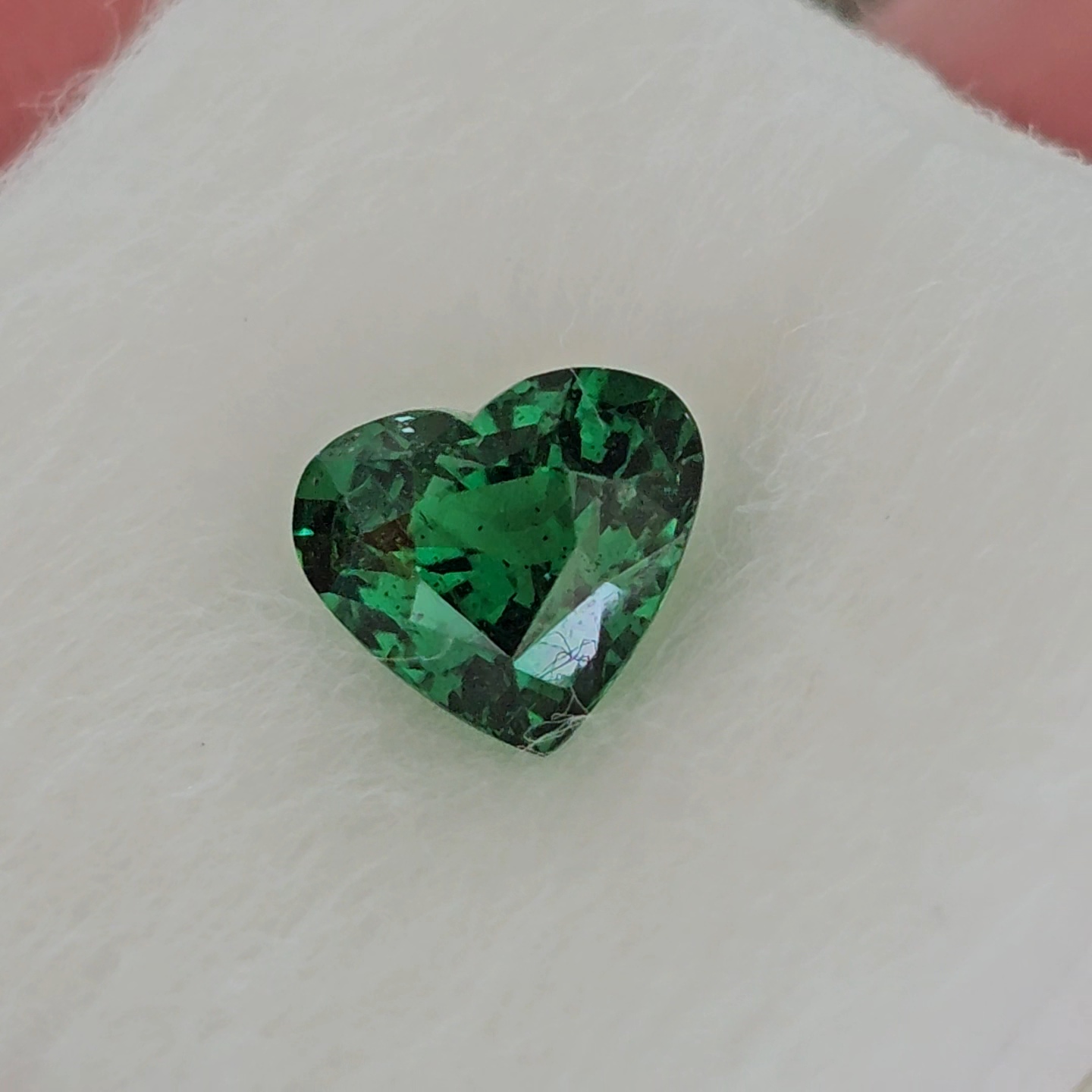 พลอย ซาโวไรท์ Tsavorite Garnet 1.11 กะรัต (Cts.) ดิบ Unheated พร้อมใบเซอร์ อัญมณีมงคลประจําวันเกิด เครื่องประดับพลอย