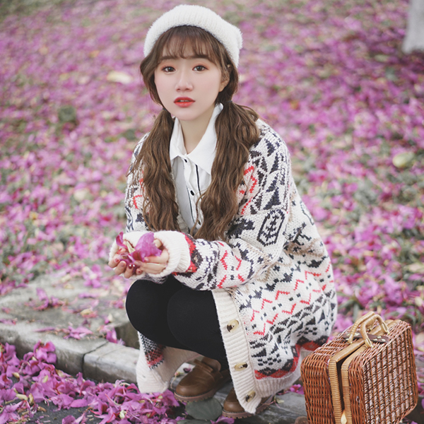 CARDIGAN เสื้อคลุมไหมพรมคอวี ผ้าหนานุ่มถักลายวินเทจ (12271B)