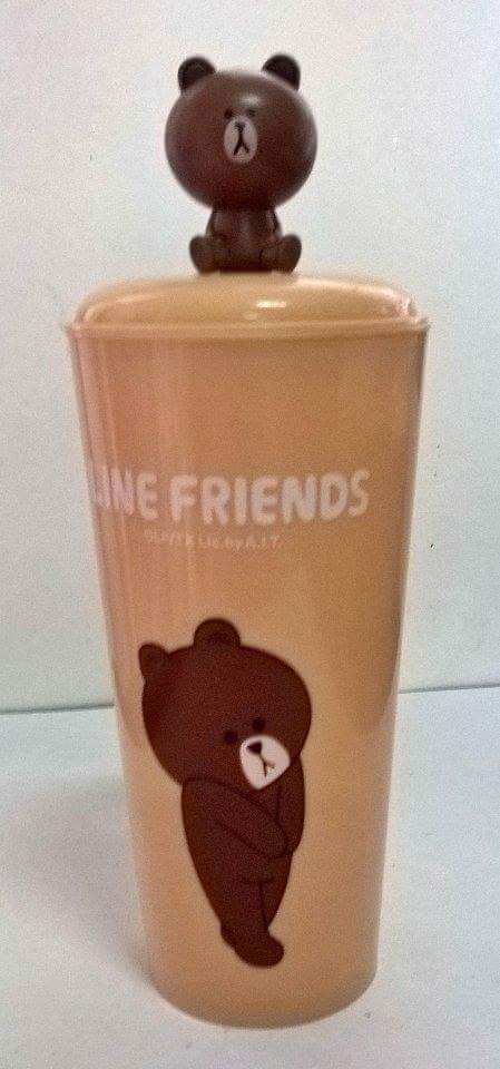 แก้วน้ำพลาสติก สีน้ำตาล ลายบราวน์, จาก Line Friends พร้อมท็อปเปอร์บราวน์ของสะสมจาก 7-11**ไม่มีฝาปิดปลายหลอด