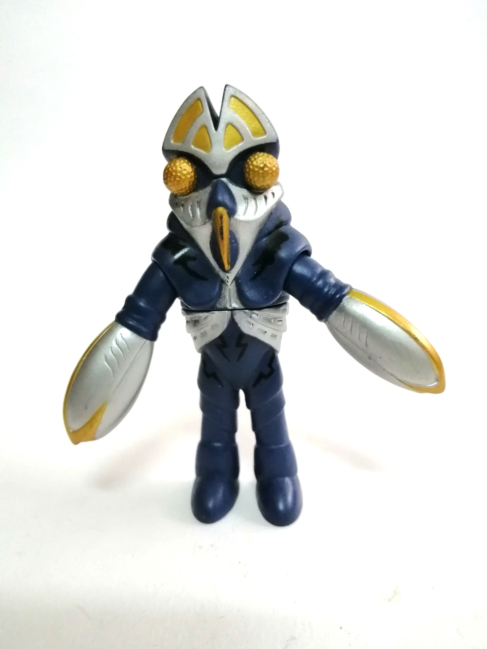 ซอฟ child baltan บัลตั้นเด็ก จาก อุลตร้าแมนคอสมอส ซอฟขนาดเล็ก ขนาดราว 4 นิ้ว แต่อยู่ในชุดซอฟหลัก