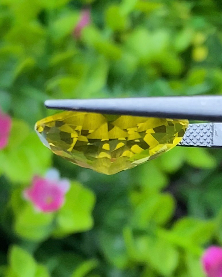 พลอย เลมอนควอตซ์ Lemon Quartz 11.95 กะรัต (Cts.) พลอยแท้ อัญมณีมงคลประจําวันเกิด เครื่องประดับพลอย