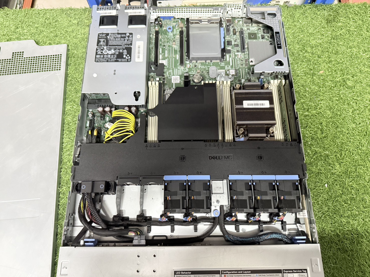 Server Dell PowerEdge R450(Silver 4314/16GB*2/HDD 2.4TB*8)+Power 800W*2 + Raid H755