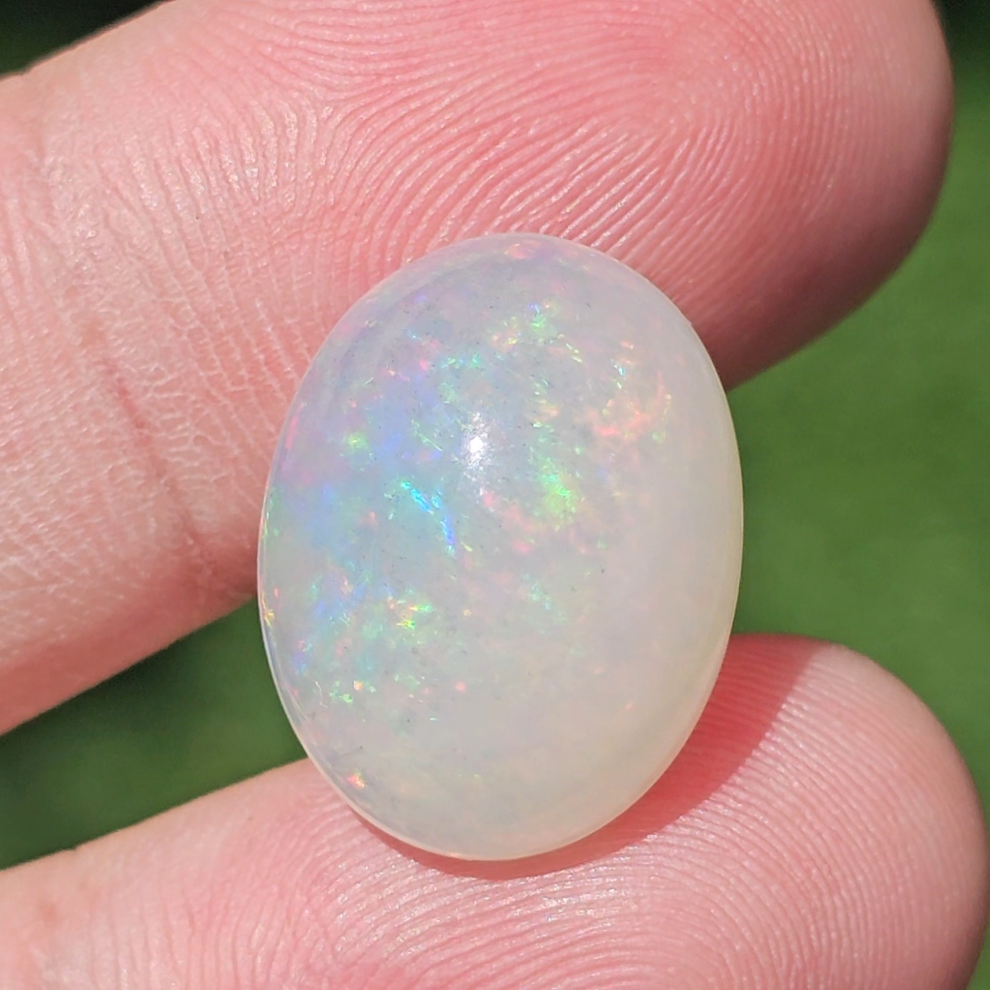 พลอย ไวท์ โอปอล White Opal 12.20 กะรัต (Cts.) พลอยแท้ อัญมณีมงคลประจําวันเกิด เครื่องประดับพลอย