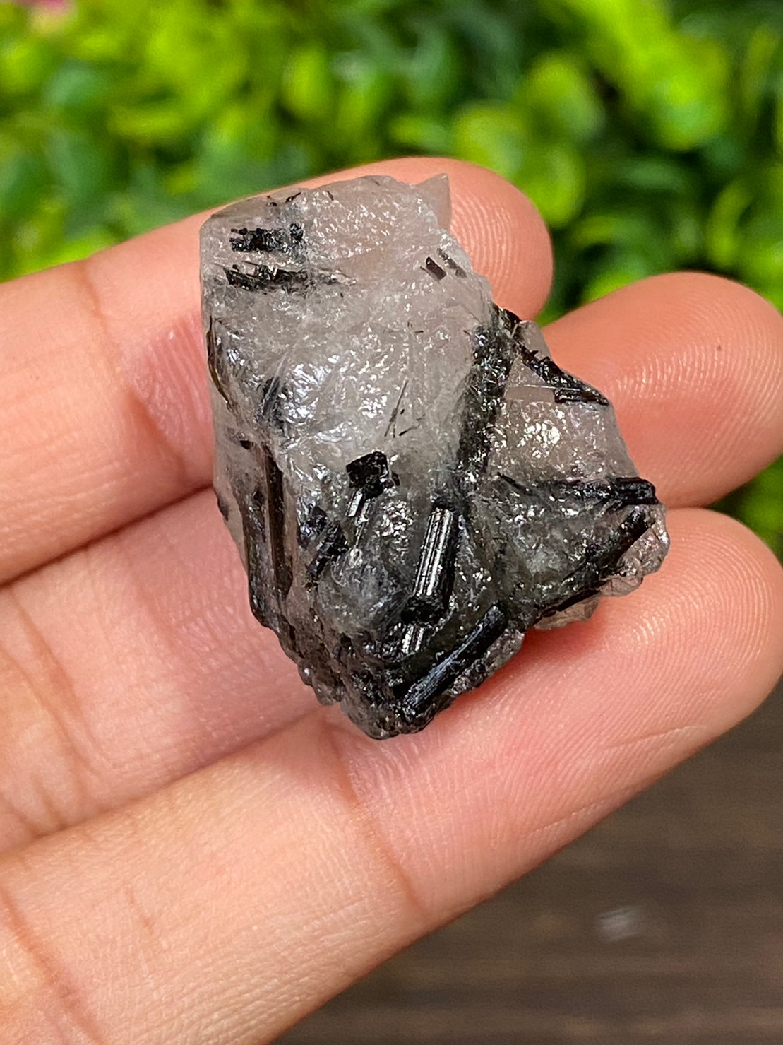 ก้อน ไหมดำ ควอตซ์ แก้วขนเหล็ก Black Rutilated Quartz Rough 75.41 กะรัต Cts. พลอยแท้ อัญมณีมงคลประจําวันเกิด เครื่องประดับพลอย