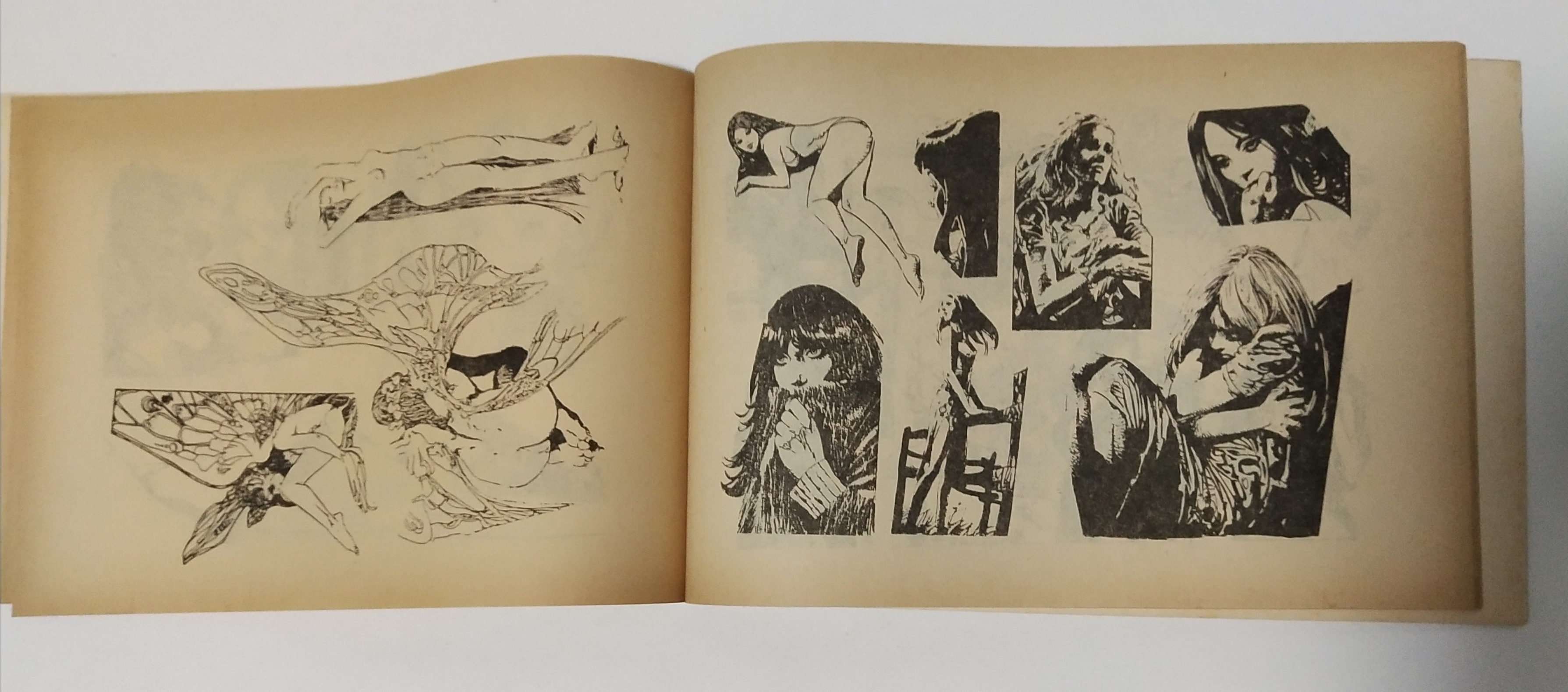 หนังสือภาพเก่าปี 2526 "รวมภาพแอ๊คชั่น หญิง" รวบรวมโดย ส. ธนารัตนสฤษดิ์