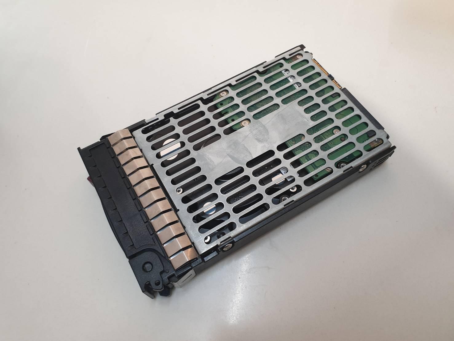 HP SAS 600 GB 15k 516810-003 with Tray