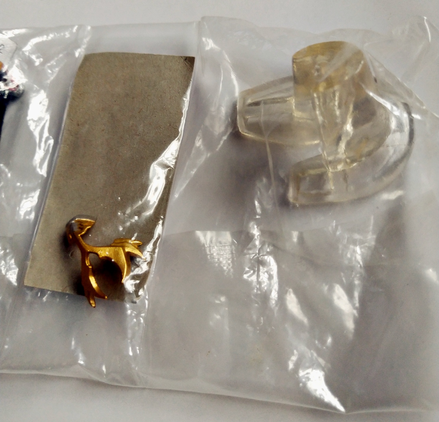 ของเล่น ของสะสมมาสค์ไรเดอร์ งานแคนดี้ทอยส์ ไรเดอร์อากิโตะไฮเปอดีเทล ตัวแรย์ (กางเขา)เก่าเก็บแต่ ใหม่ในแพค