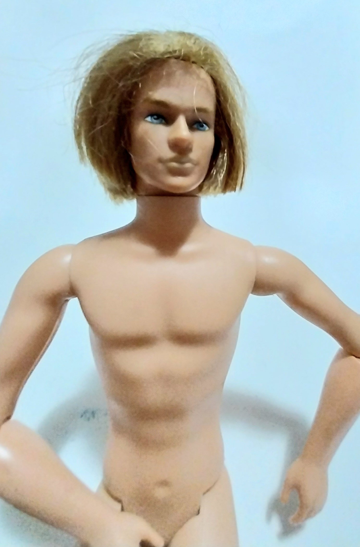 มีหลายภาพ,ไม่รวมฐาน ,ตุ๊กตาผู้ชายข้อต่อ งานจีนรุ่นเก่า แบบมีผม มีรอยบ้างตามภาพ