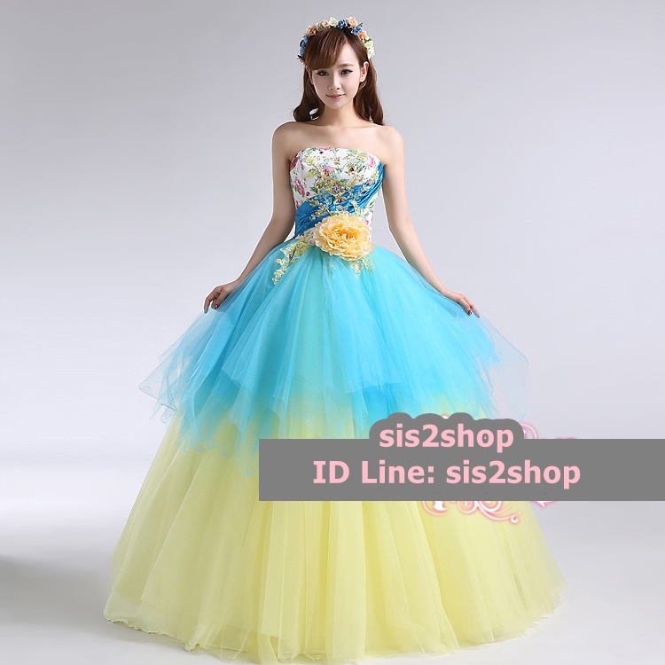 พร้อมเช่า ชุดแฟนซี ชุดราตรียาว สีเหลืองอ่อน ปักเลื่อม แต่งดอกไม้ช่วงอก