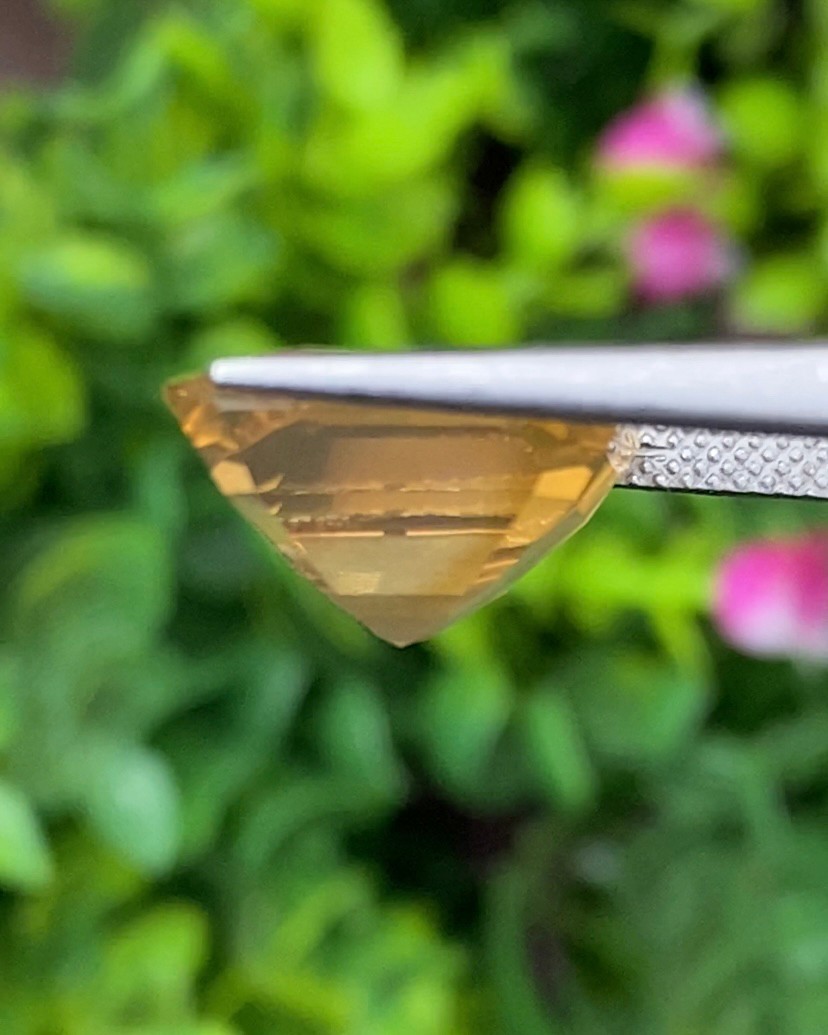 พลอย ไฟร์ โอปอล Fire Opal 6.55 กะรัต (Cts.) พลอยแท้ อัญมณีมงคลประจําวันเกิด เครื่องประดับพลอย