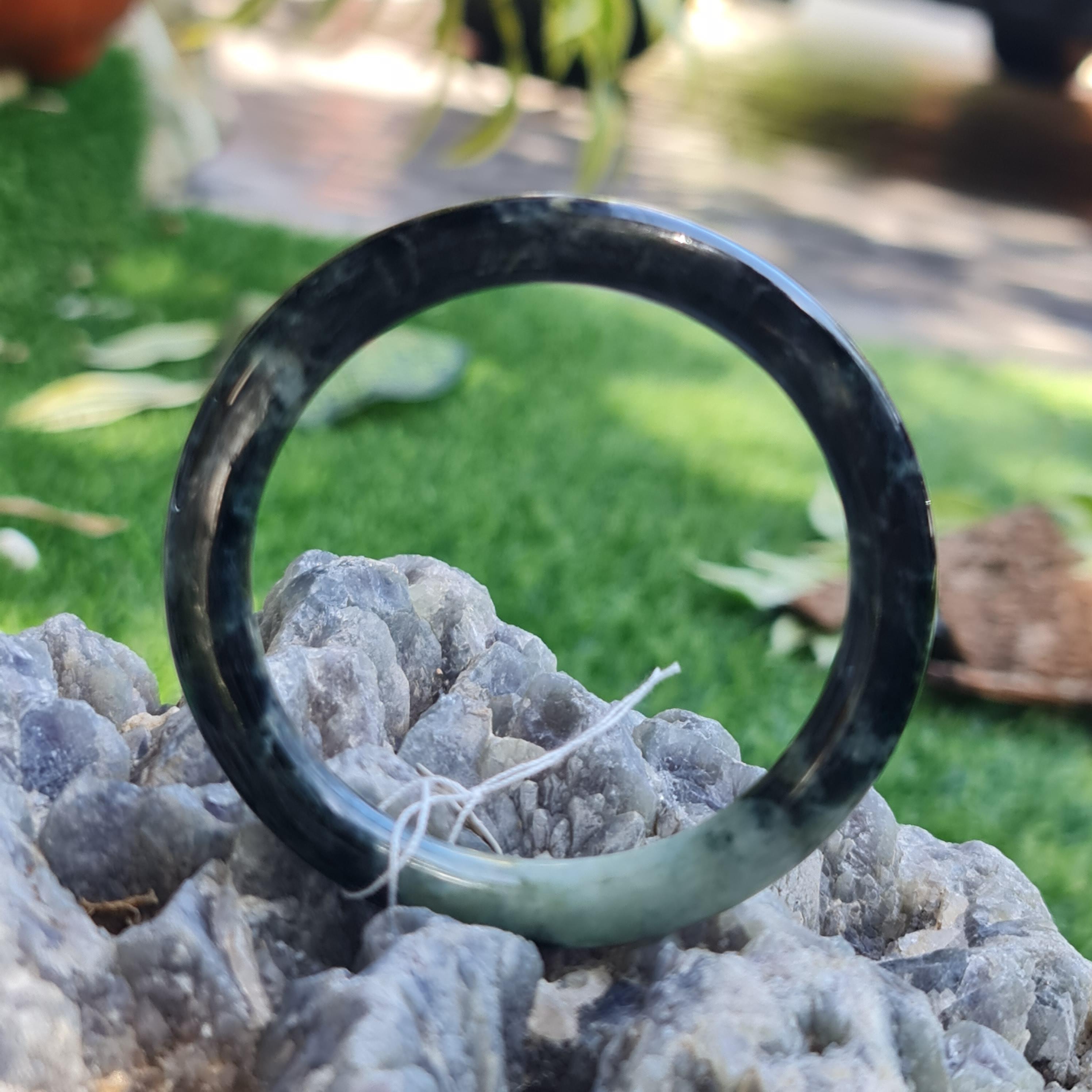 JB6711134 หยก พม่า แท้ Jade กำไลหยก (Jadeite bracelet) พม่า (Myanmar) 56.6 มม.